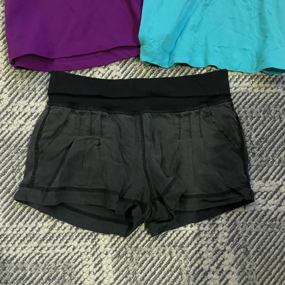 Lululemon items size 4 - Picture 2 of 7